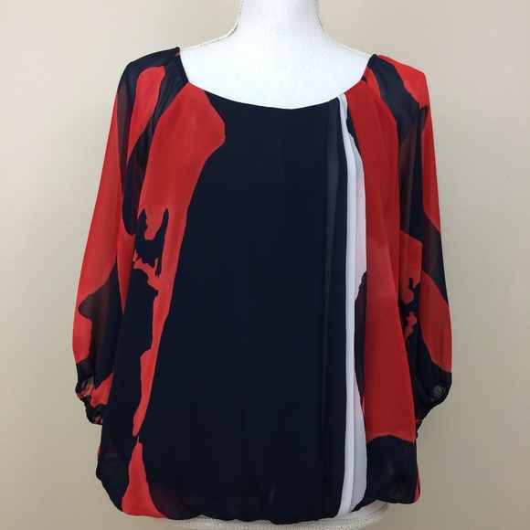 Vince Camuto Tops - 🔥3 for 20🔥 Vince Camuto blouse